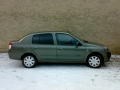 Renault Thalia instalace protislunecni autofolie Llumar na autosklo AT5CH,70