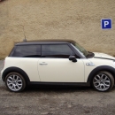 Mini Cooper instalace protislunecni autofolie Llumar AT35GR