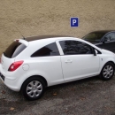 Opel Corsa instalace protislunecni autofolie Llumar AT15