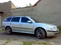 Skoda Octavia combi instalace protislunecni autofolie Llumar na autosklo